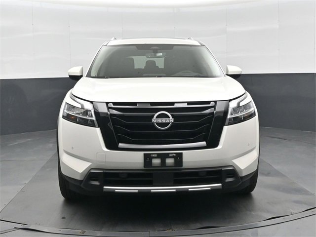 Used 2024 Nissan Pathfinder Platinum w/ Cargo Package image 9