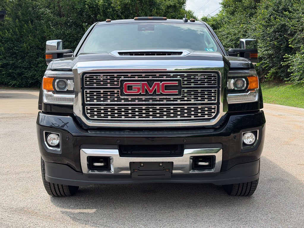 Used 2018 GMC Sierra 3500 Denali w/ Duramax Plus Package AWD/4WD image 3