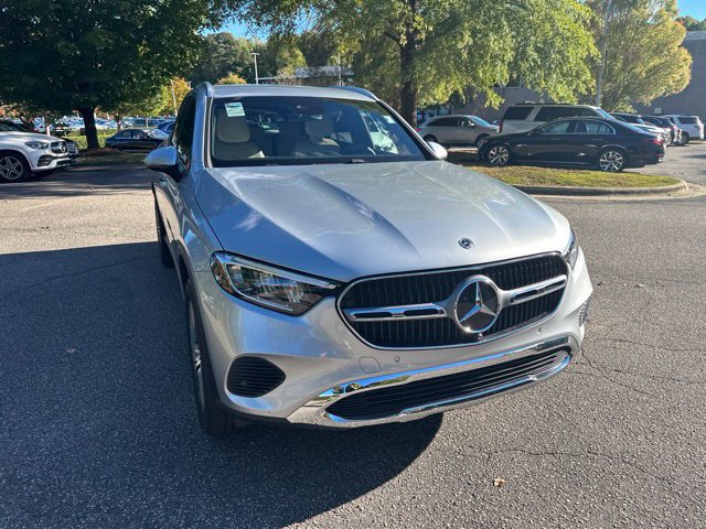 Used 2026 Mercedes-Benz GLC 300 image 3