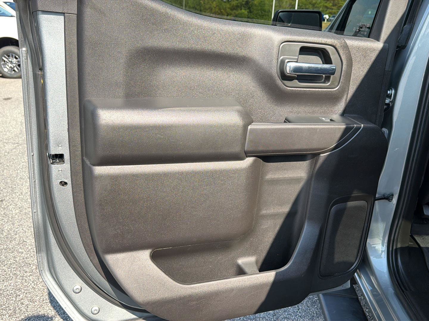 Used 2024 Chevrolet Silverado 1500 Custom Trail Boss AWD/4WD image 17