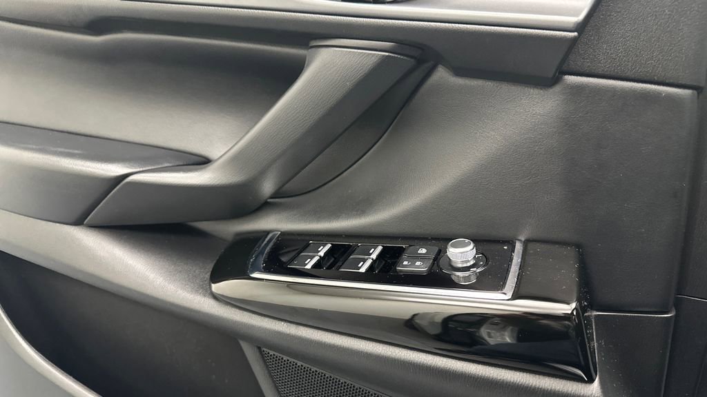 Used 2023 MAZDA CX-9 Touring AWD/4WD image 17