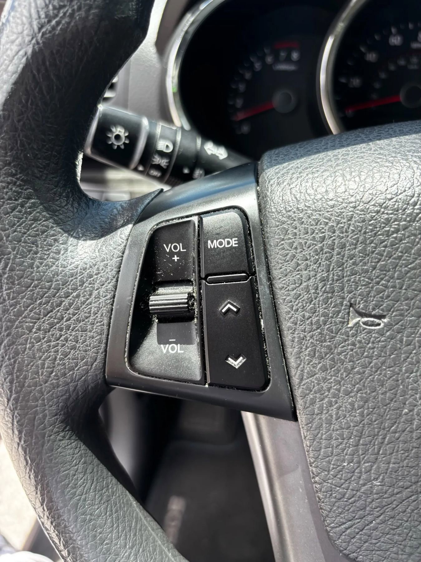 Used 2011 Kia Sorento LX w/ Convenience Pkg image 17