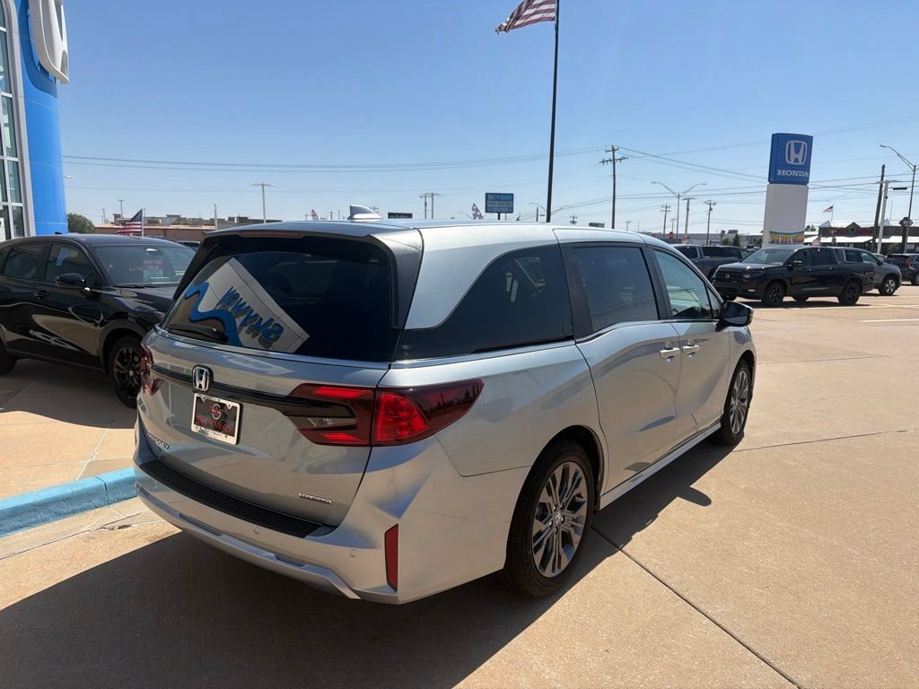 New 2026 Honda Odyssey Touring image 11