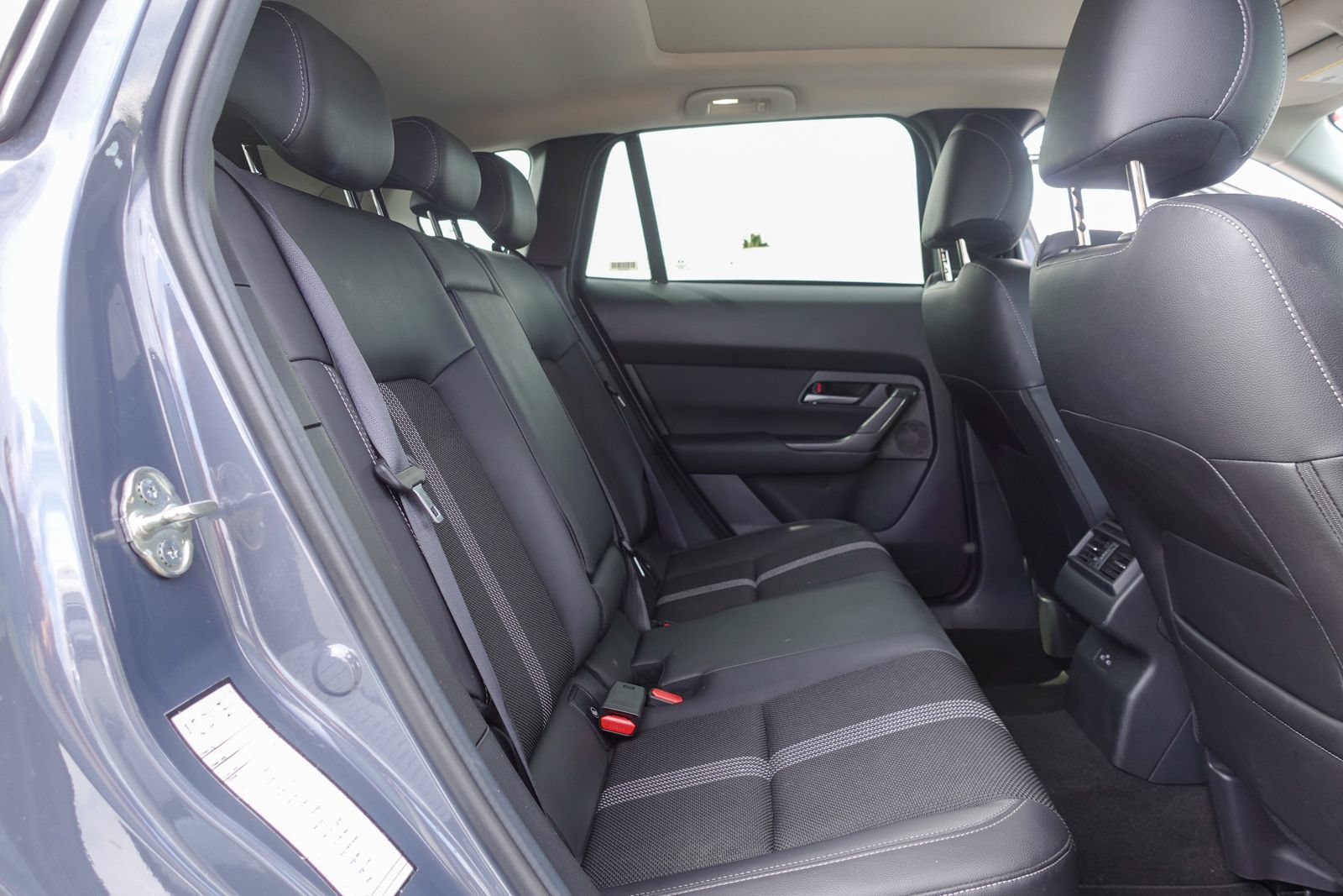 Used 2025 MAZDA CX-50 AWD 2.5 S w/ Premium Package image 16