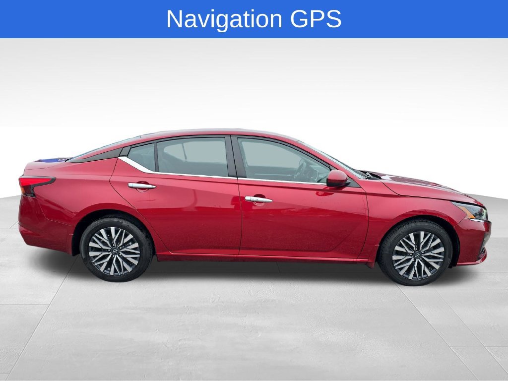 Used 2023 Nissan Altima 2.5 SV AWD/4WD image 7