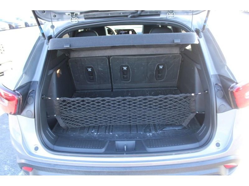 Used 2024 Chevrolet Trax RS w/ Sunroof Package image 7