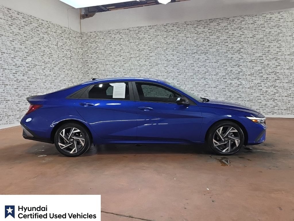 Used 2025 Hyundai Elantra Sport FWD image 7