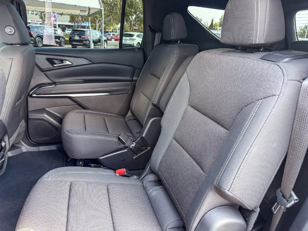 Used 2026 Chevrolet Traverse LT w/ Driver Confidence Package AWD/4WD image 38