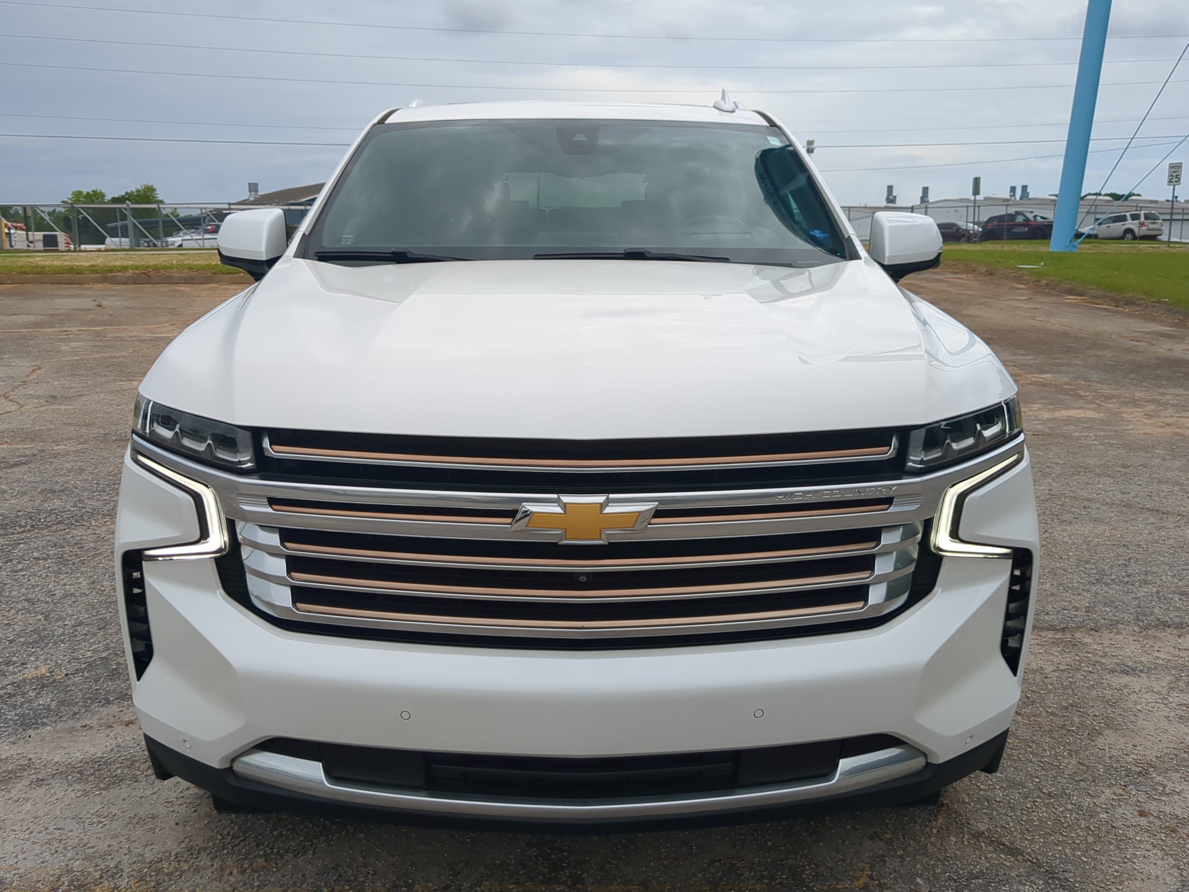 Used 2021 Chevrolet Suburban High Country w/ Premium Package RWD image 7