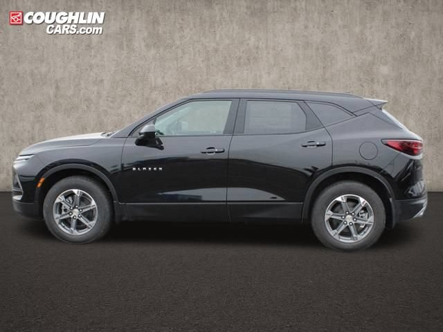 New 2025 Chevrolet Blazer LT w/ Convenience Package AWD/4WD image 6