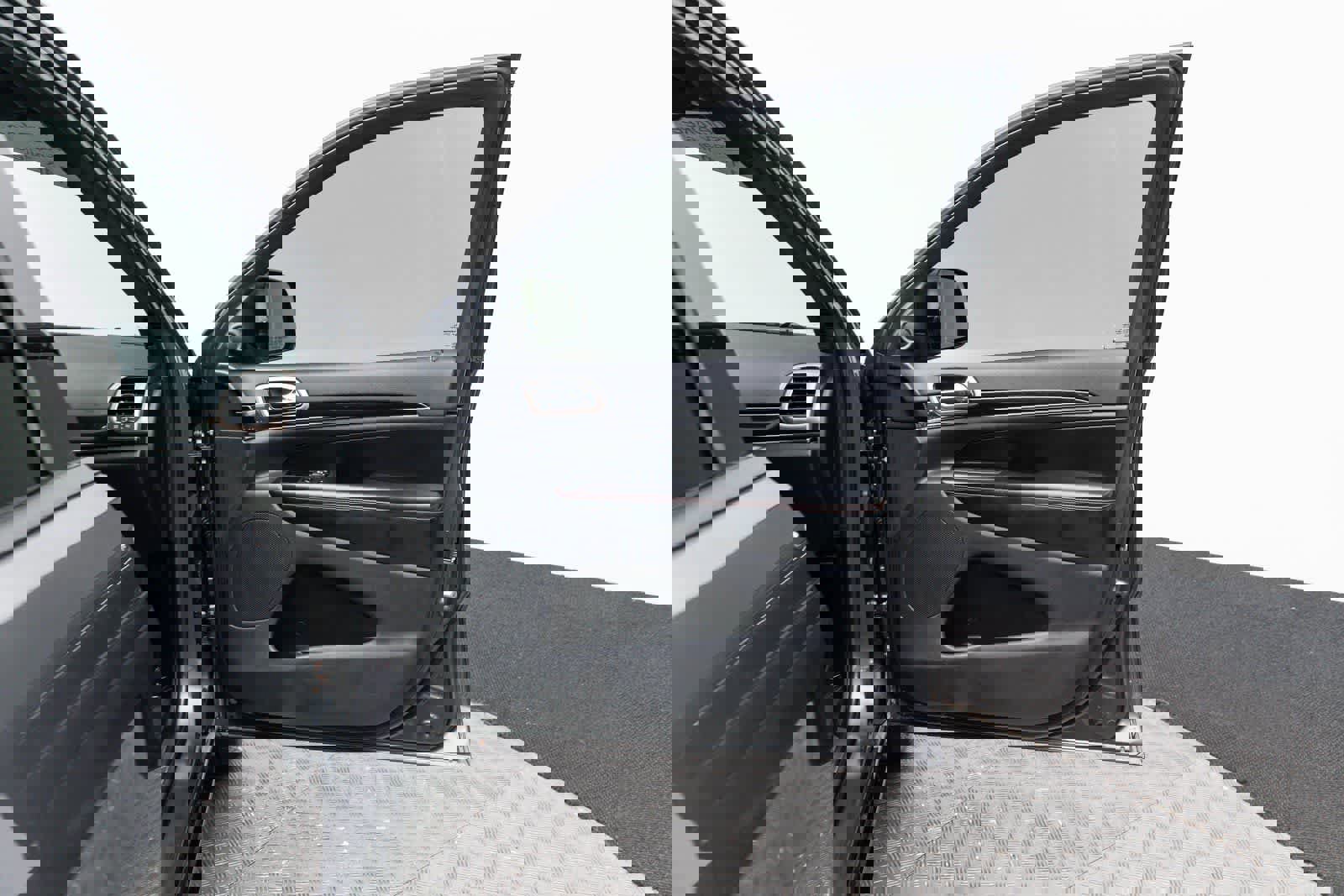 Used 2016 Jeep Grand Cherokee Limited 75th Anniversary image 40