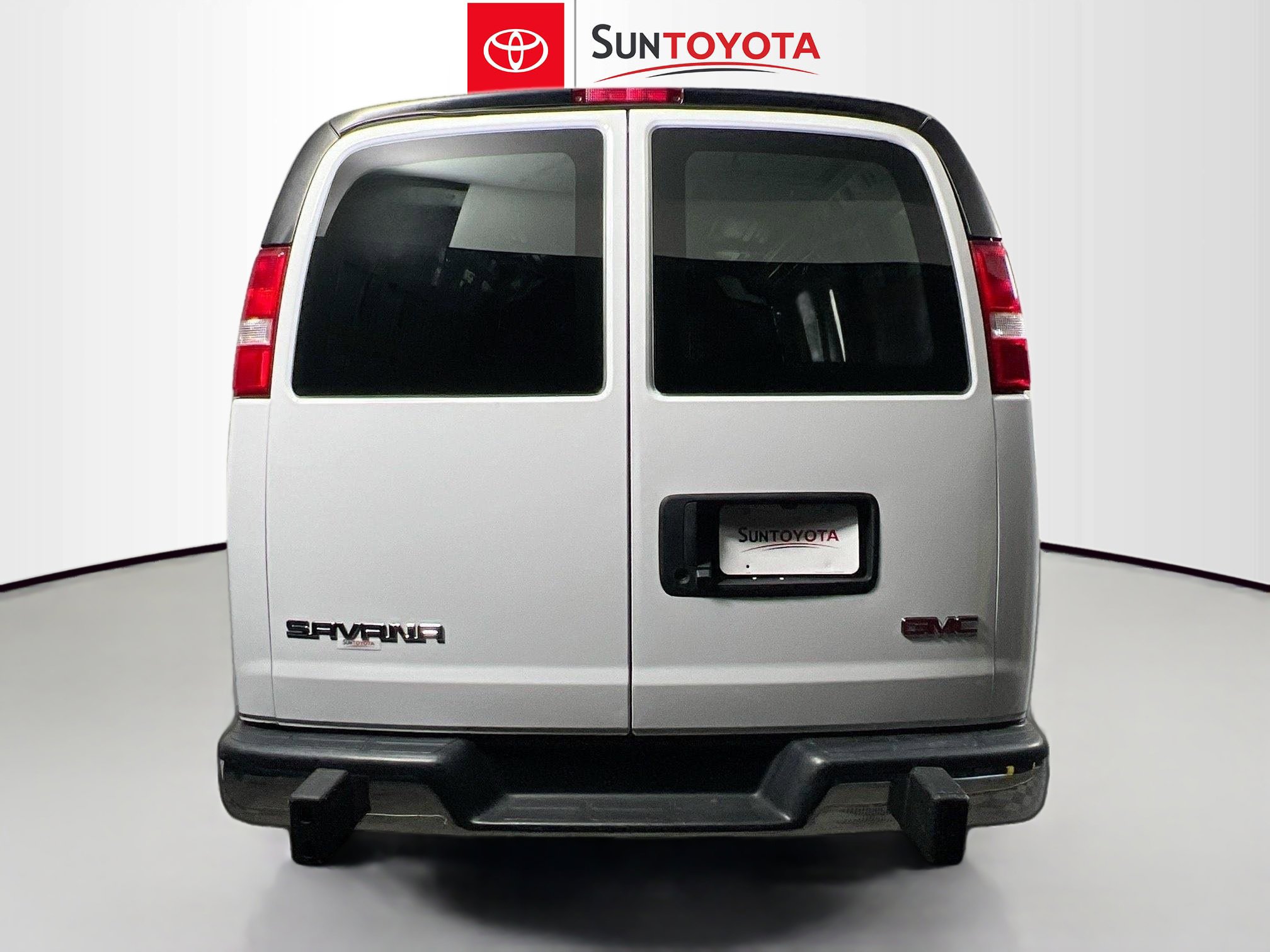 Used 2024 GMC Savana 2500 w/ Driver Convenience Package image 5