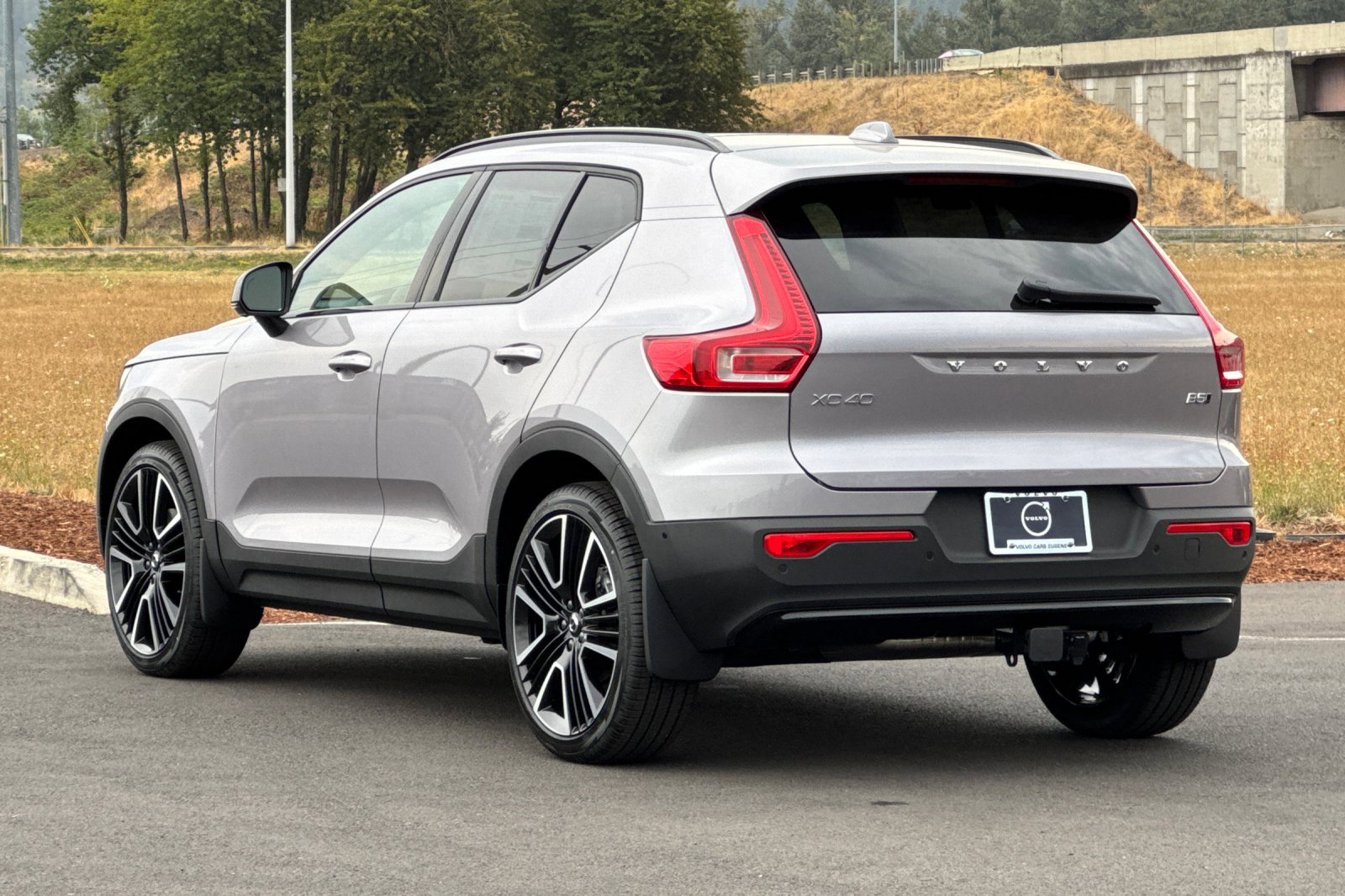 New 2026 Volvo XC40 B5 Ultra w/ Climate Package image 5