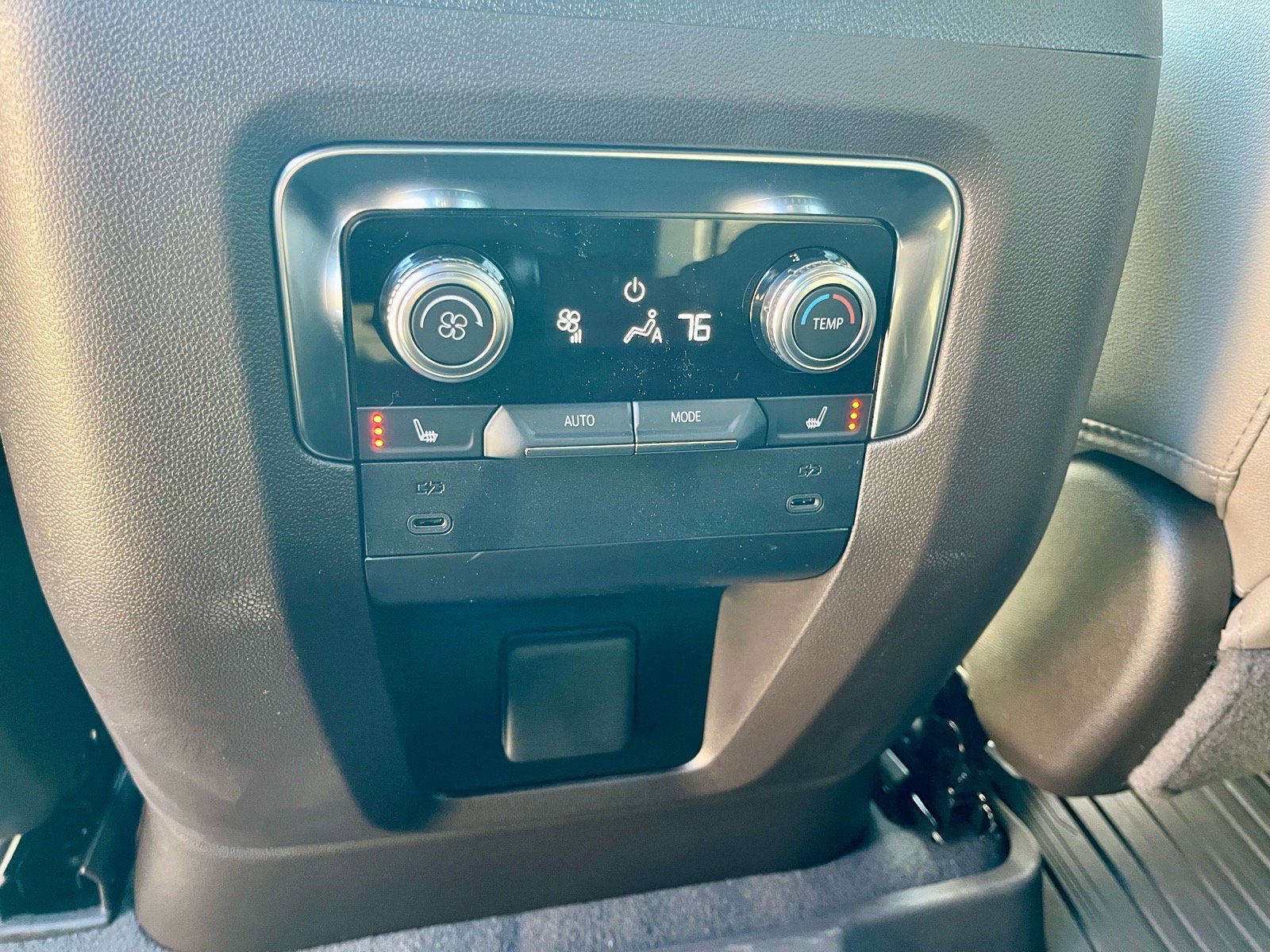 New 2026 GMC Yukon Elevation image 23