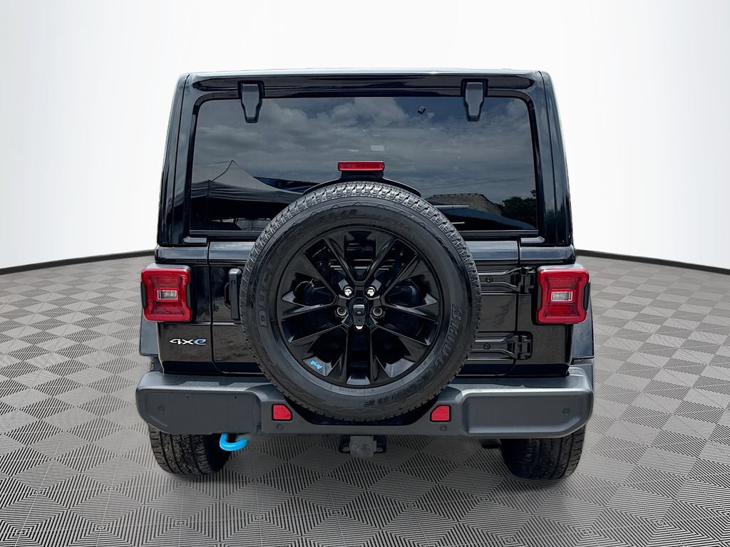 Used 2022 Jeep Wrangler Unlimited Sahara w/ Cold Weather Group AWD/4WD image 7