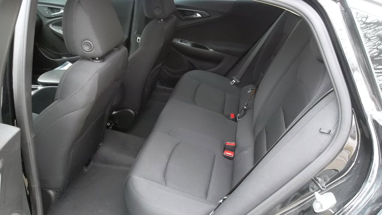 Used 2025 Chevrolet Malibu RS image 8