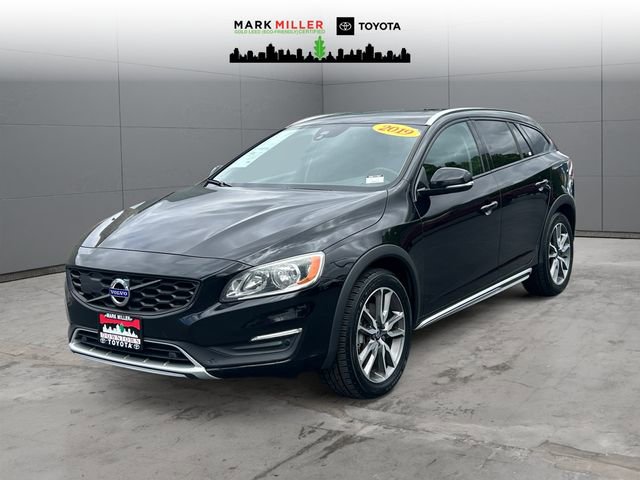 Used 2018 Volvo V60 T5 Cross Country AWD/4WD image 1