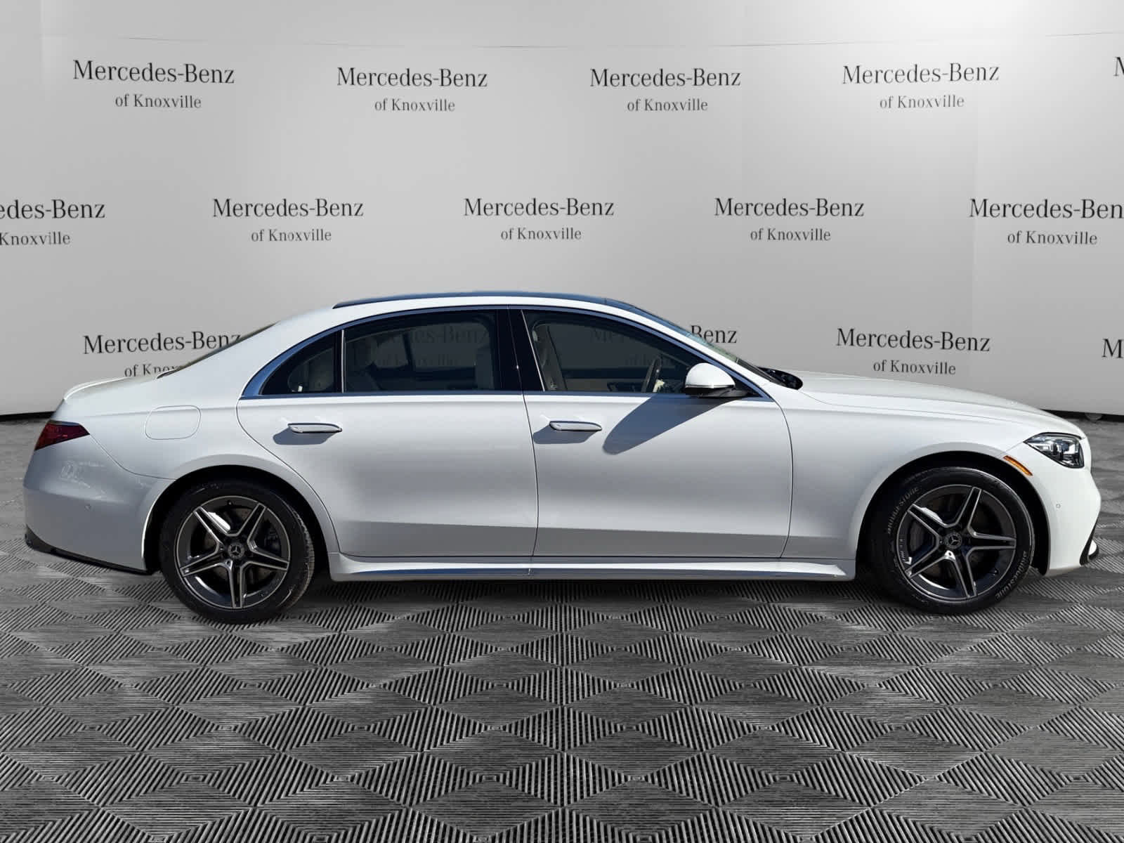New 2026 Mercedes-Benz S 500 4MATIC image 6