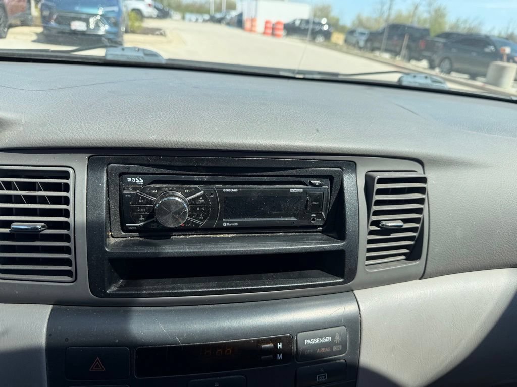 Used 2005 Toyota Corolla LE w/ Audio Value Pkg FWD image 19