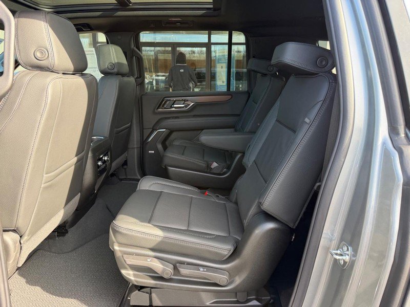 New 2026 GMC Yukon XL Denali w/ Sun & Power Step Package AWD/4WD image 11