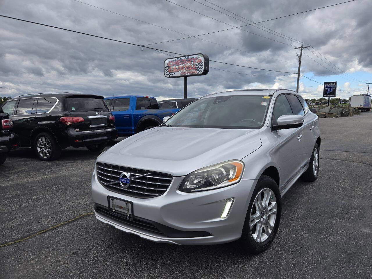 Used 2015 Volvo XC60 T5 image 3