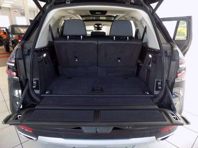 Used 2024 BMW X7 xDrive40i image 31