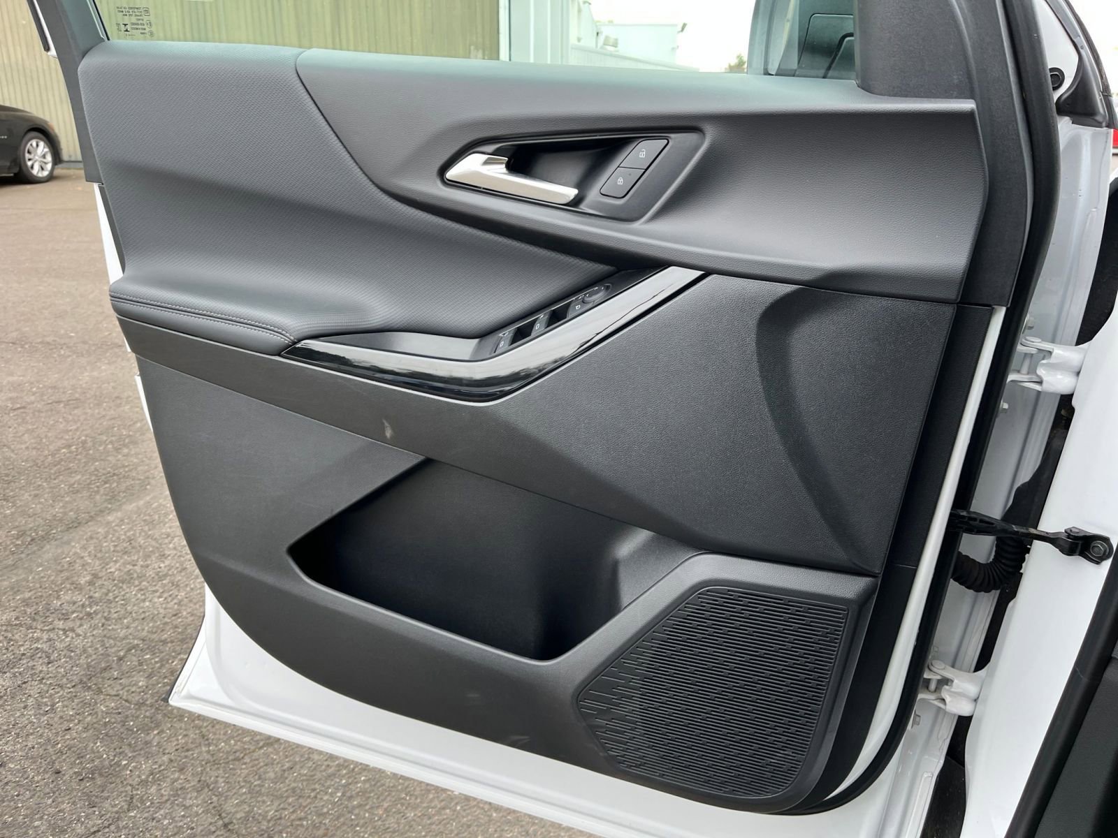 Used 2025 Chevrolet Equinox LT image 21