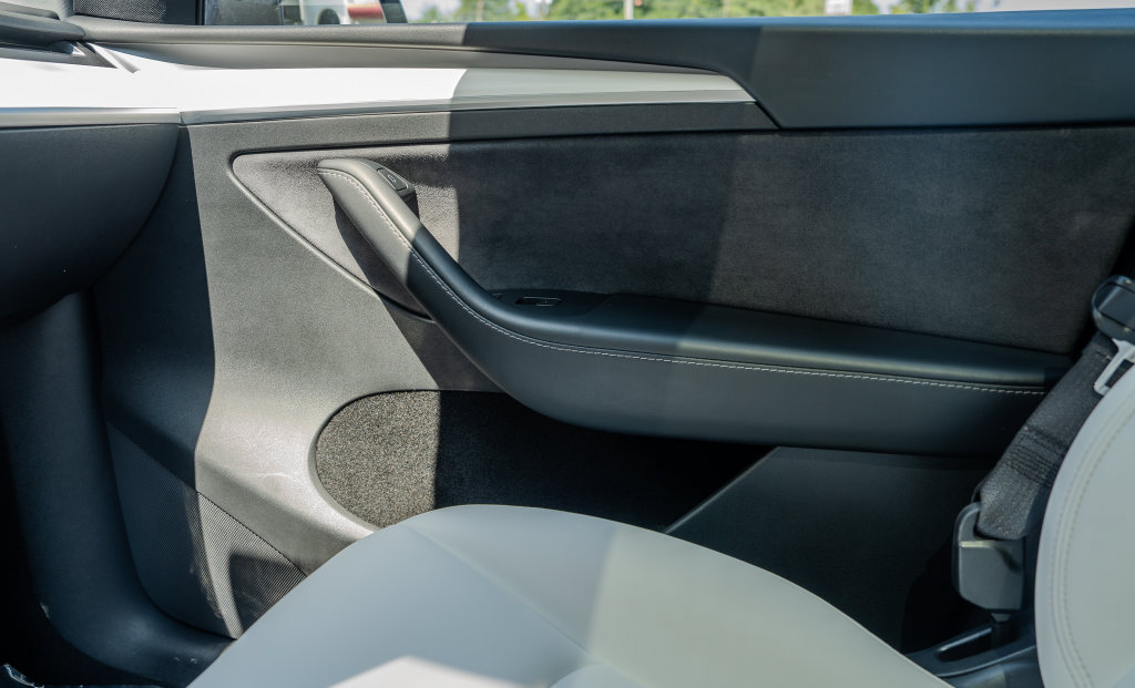 Used 2024 Tesla Model Y Long Range AWD/4WD image 12