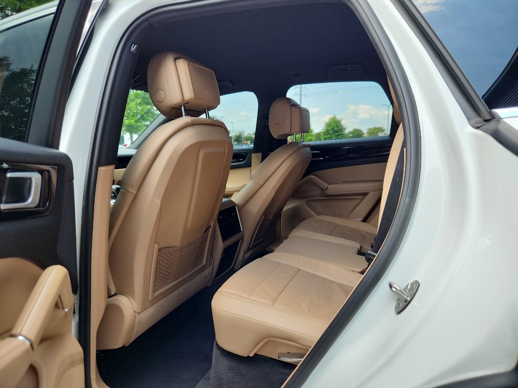 Certified 2020 Porsche Cayenne AWD/4WD image 37