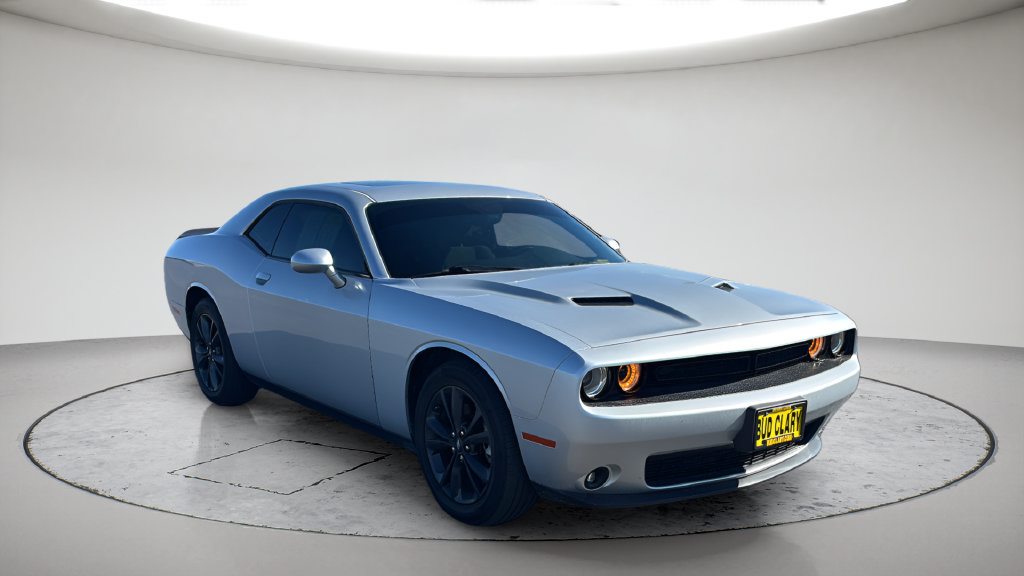 Used 2020 Dodge Challenger SXT w/ Driver Convenience Group AWD/4WD image 26