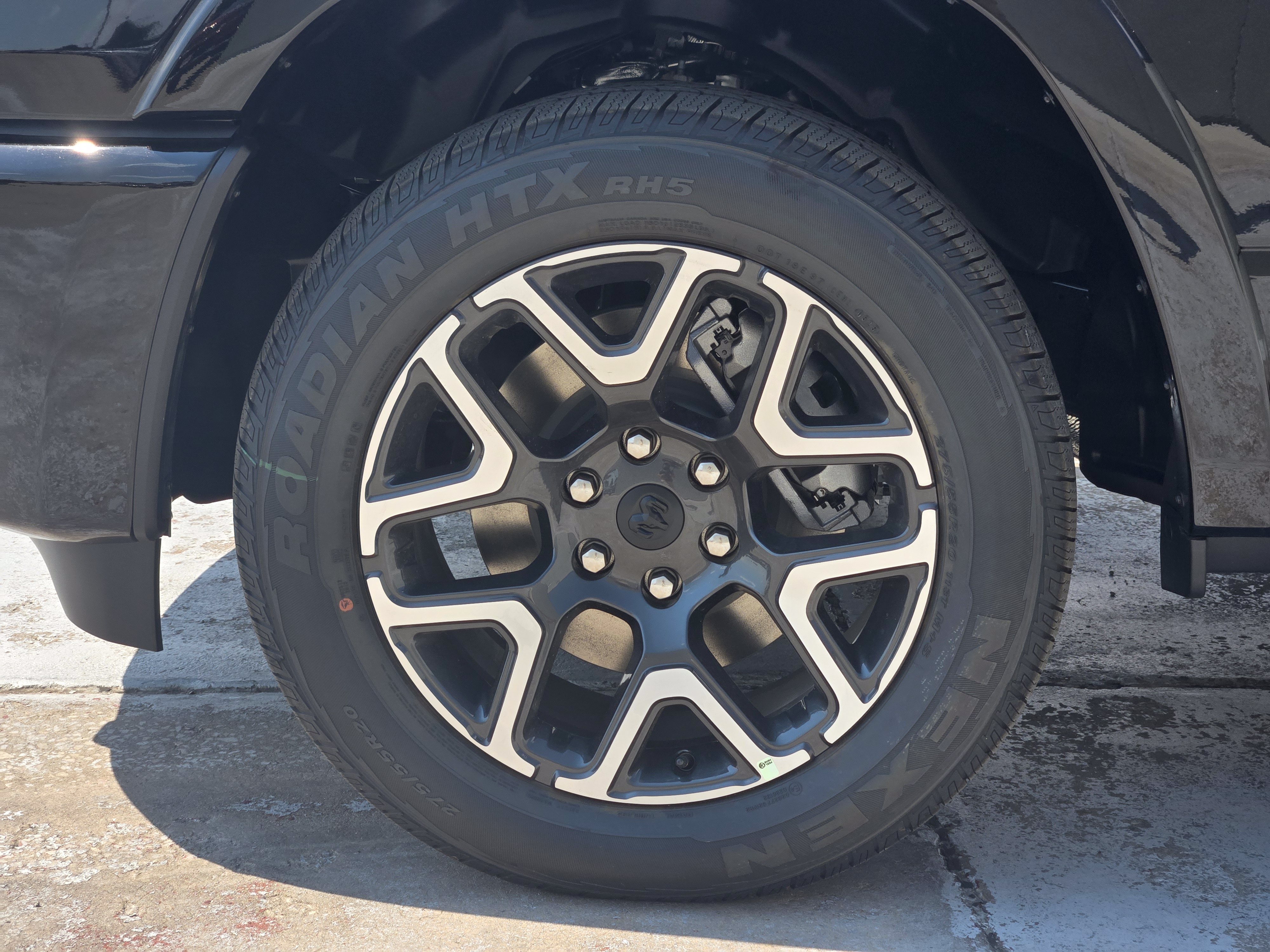 New 2026 RAM 1500 Laramie w/ Laramie Southwest Edition AWD/4WD image 10