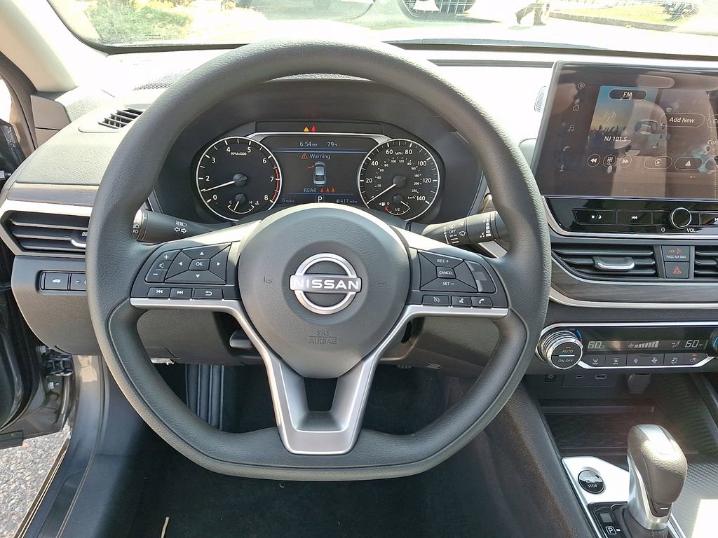 New 2026 Nissan Altima 2.5 SV w/ SV Special Edition Package AWD/4WD image 11