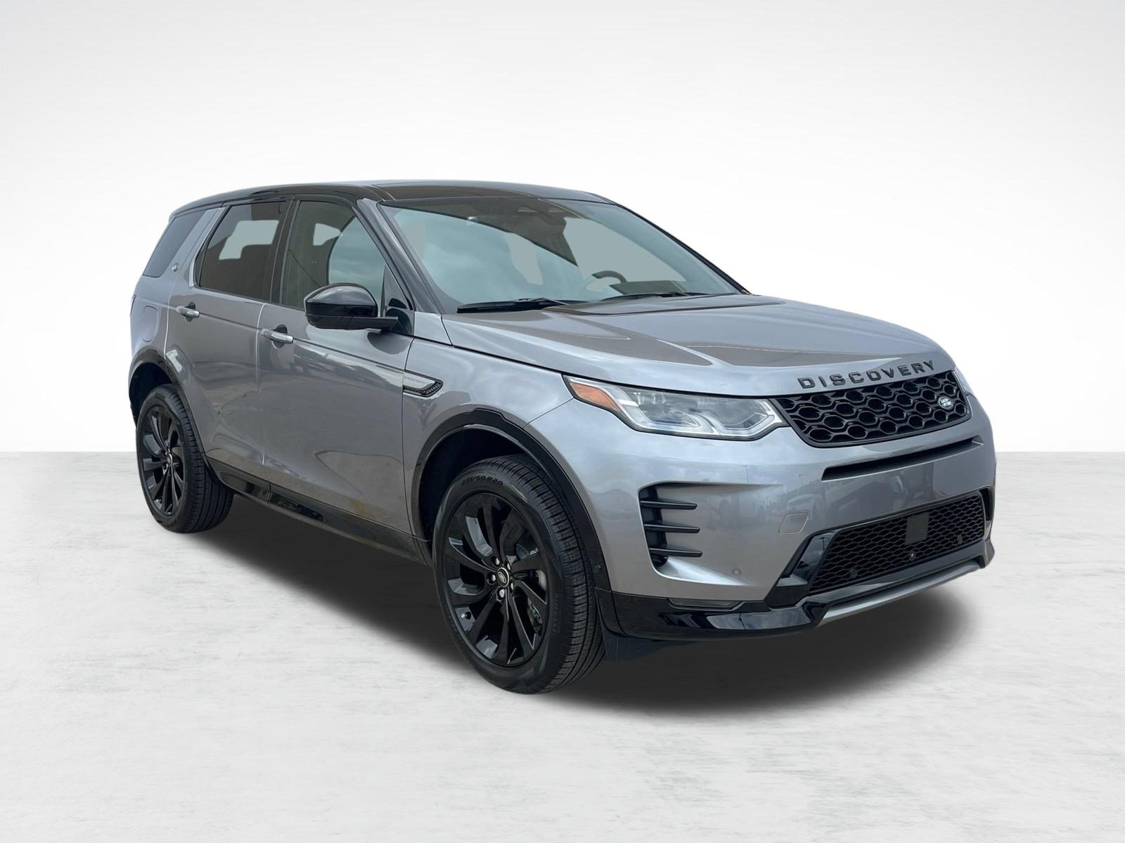 Used 2025 Land Rover Discovery Sport Dynamic SE AWD/4WD image 7