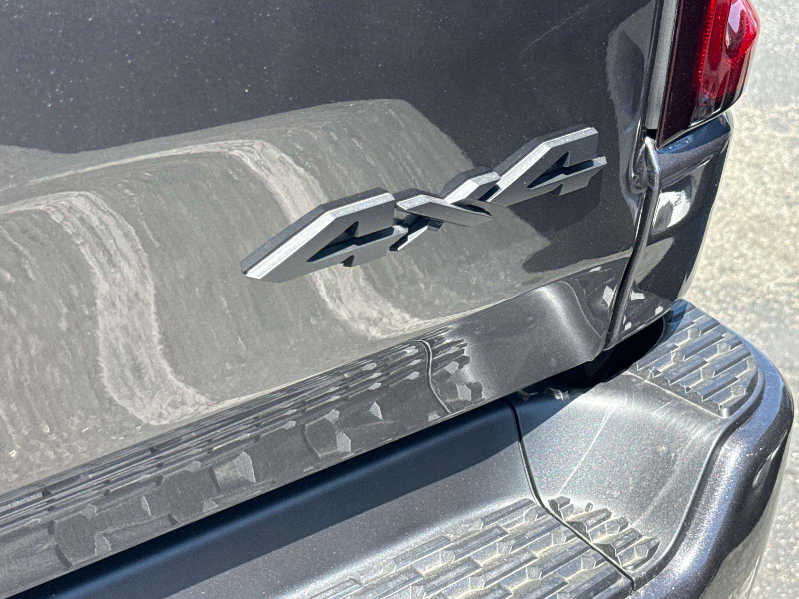 New 2026 RAM 1500 Laramie w/ Night Edition AWD/4WD image 8