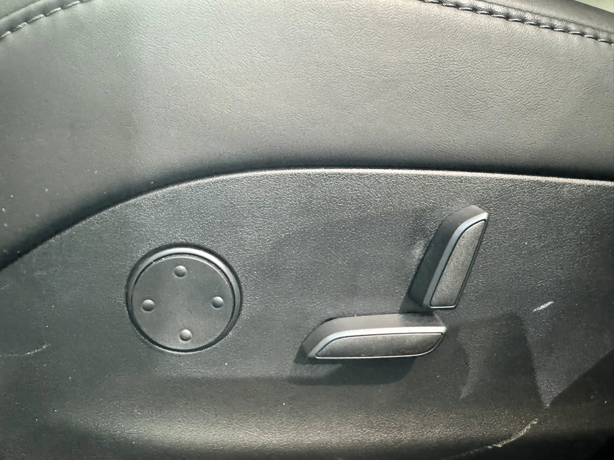 Used 2018 Tesla Model S 100D image 11