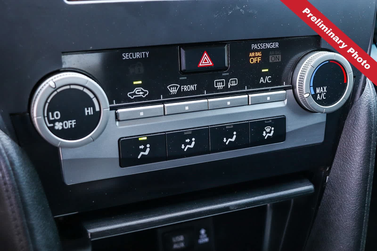 Used 2012 Toyota Camry SE FWD image 19