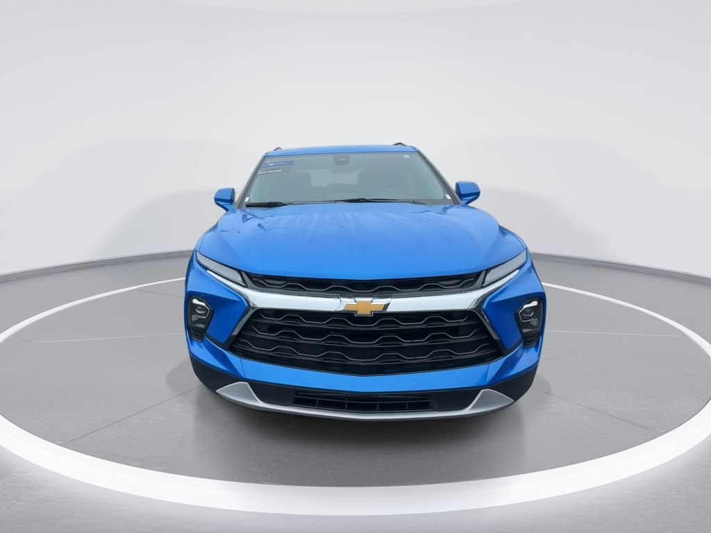 Used 2024 Chevrolet Blazer LT w/ Convenience Package FWD image 3