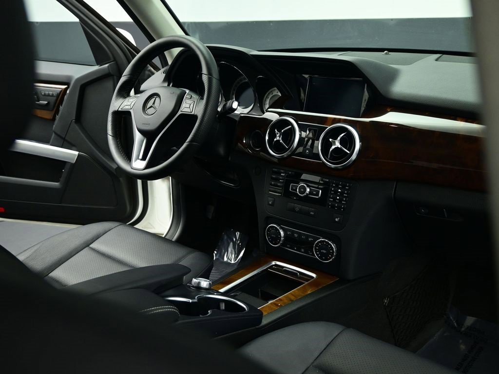 Used 2015 Mercedes-Benz GLK 350 4MATIC image 33