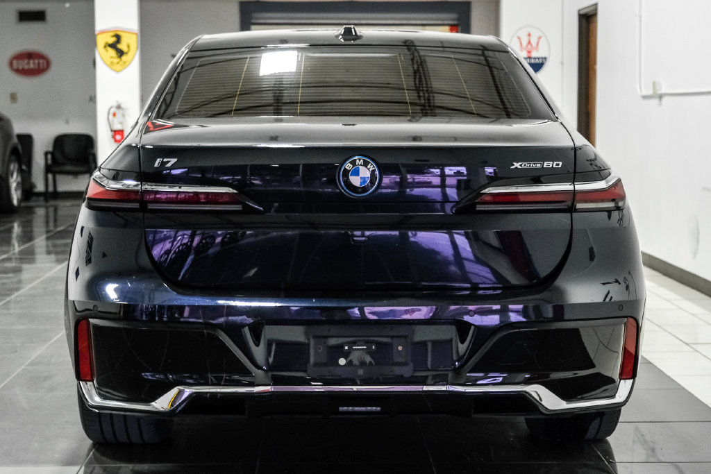 Used 2024 BMW i7 xDrive60 AWD/4WD image 10