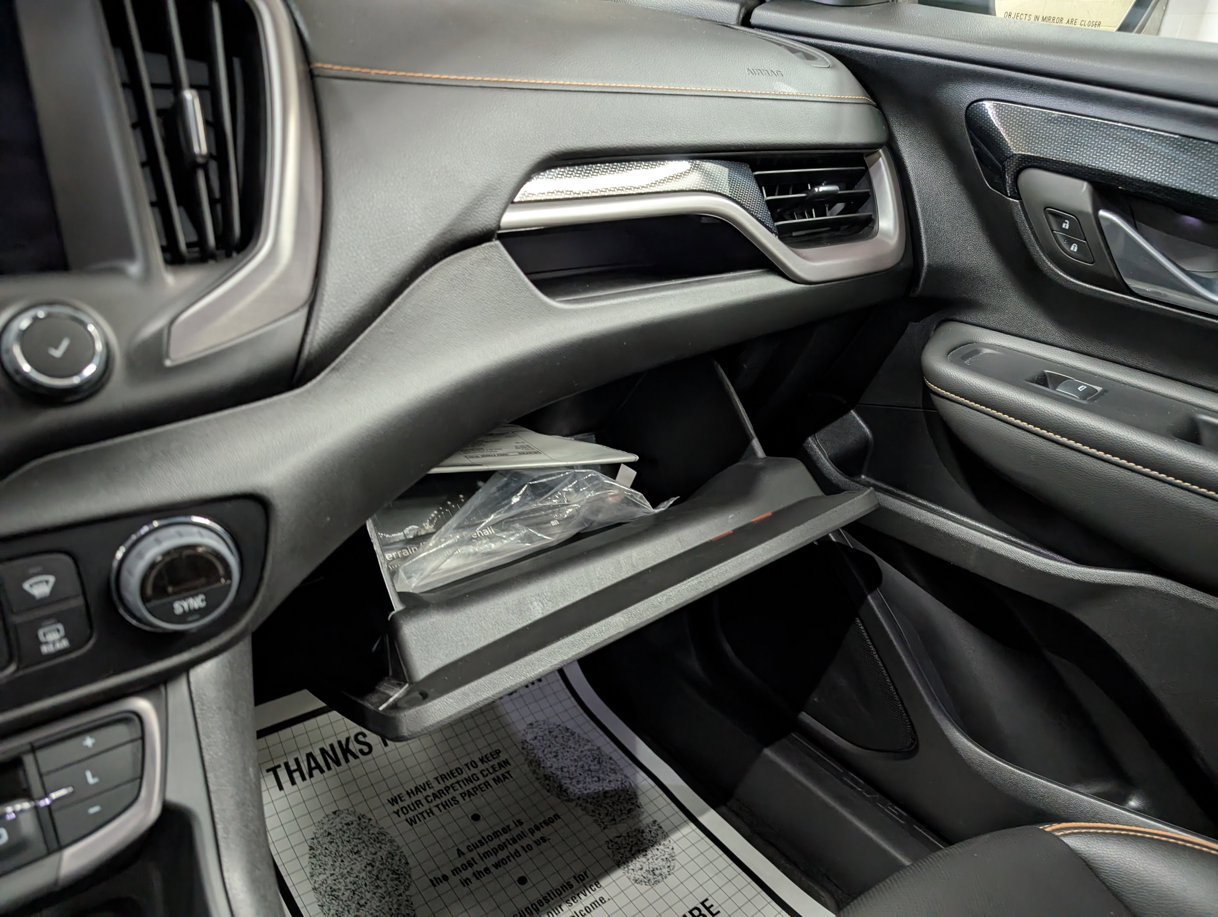 Used 2024 GMC Terrain AT4 w/ Tech Package AWD/4WD image 18