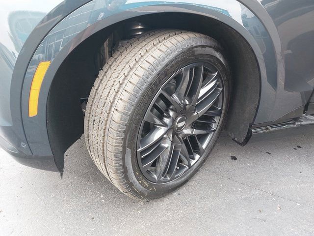 New 2025 Cadillac Escalade IQ Sport 1 w/ LPO, ONYX Package image 38