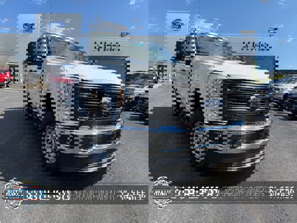 New 2026 Ford F350 4x4 Crew Cab Super Duty image 1