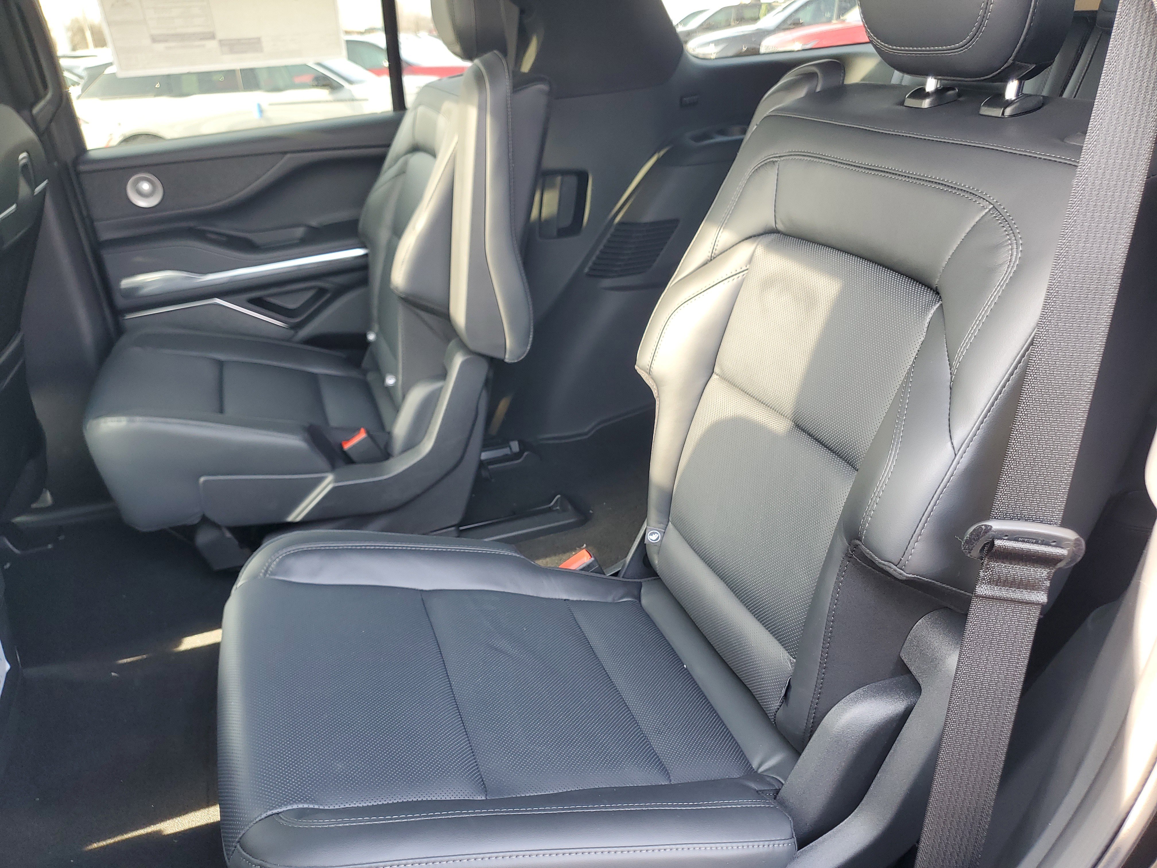 New 2026 Lincoln Navigator Reserve w/ Jet Appearance Package image 29