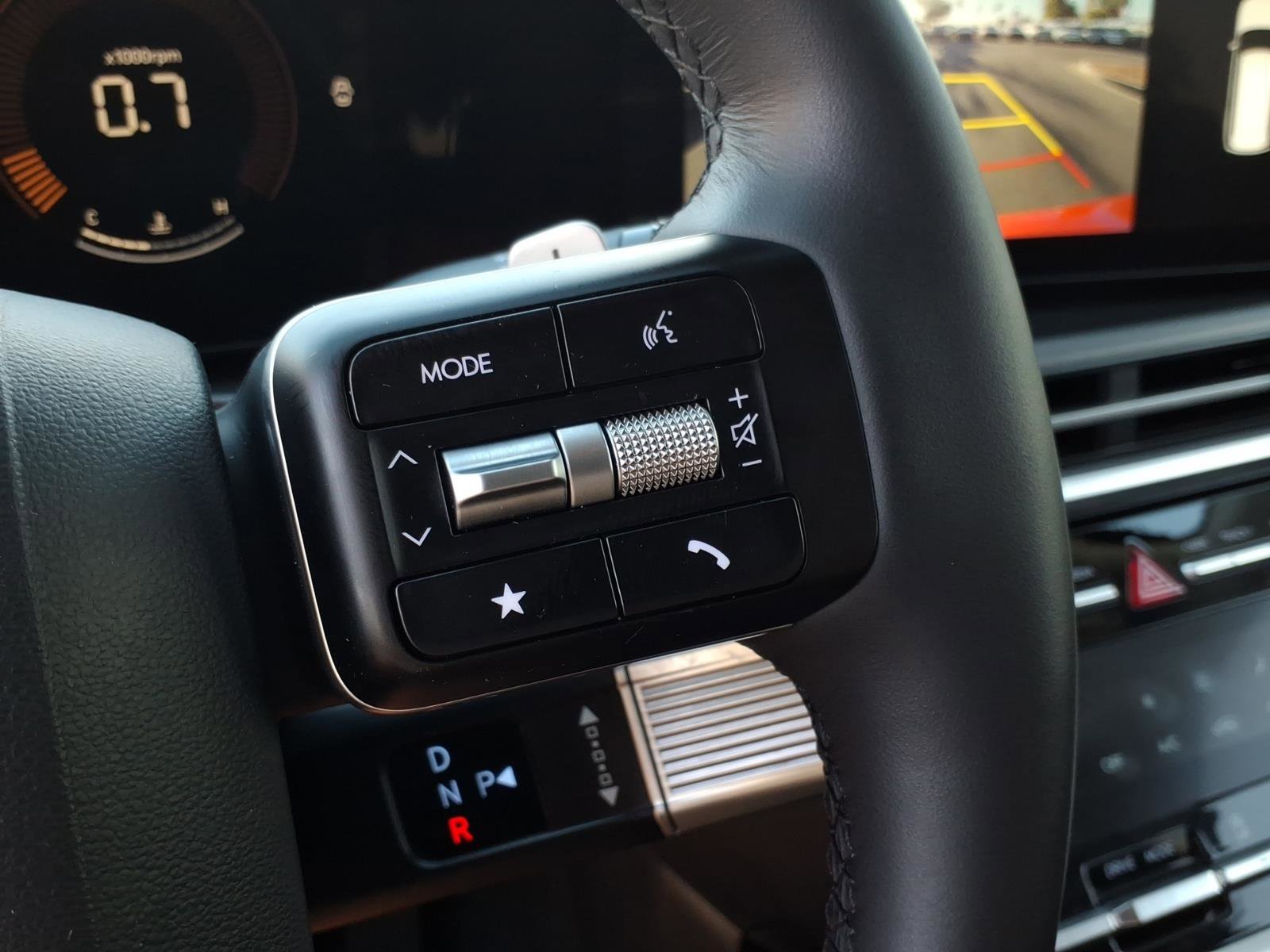 Certified 2025 Hyundai Santa Fe SEL image 25