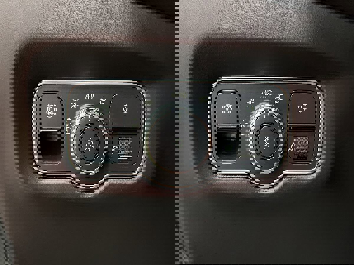 Used 2023 Aston Martin V12 Vantage image 56