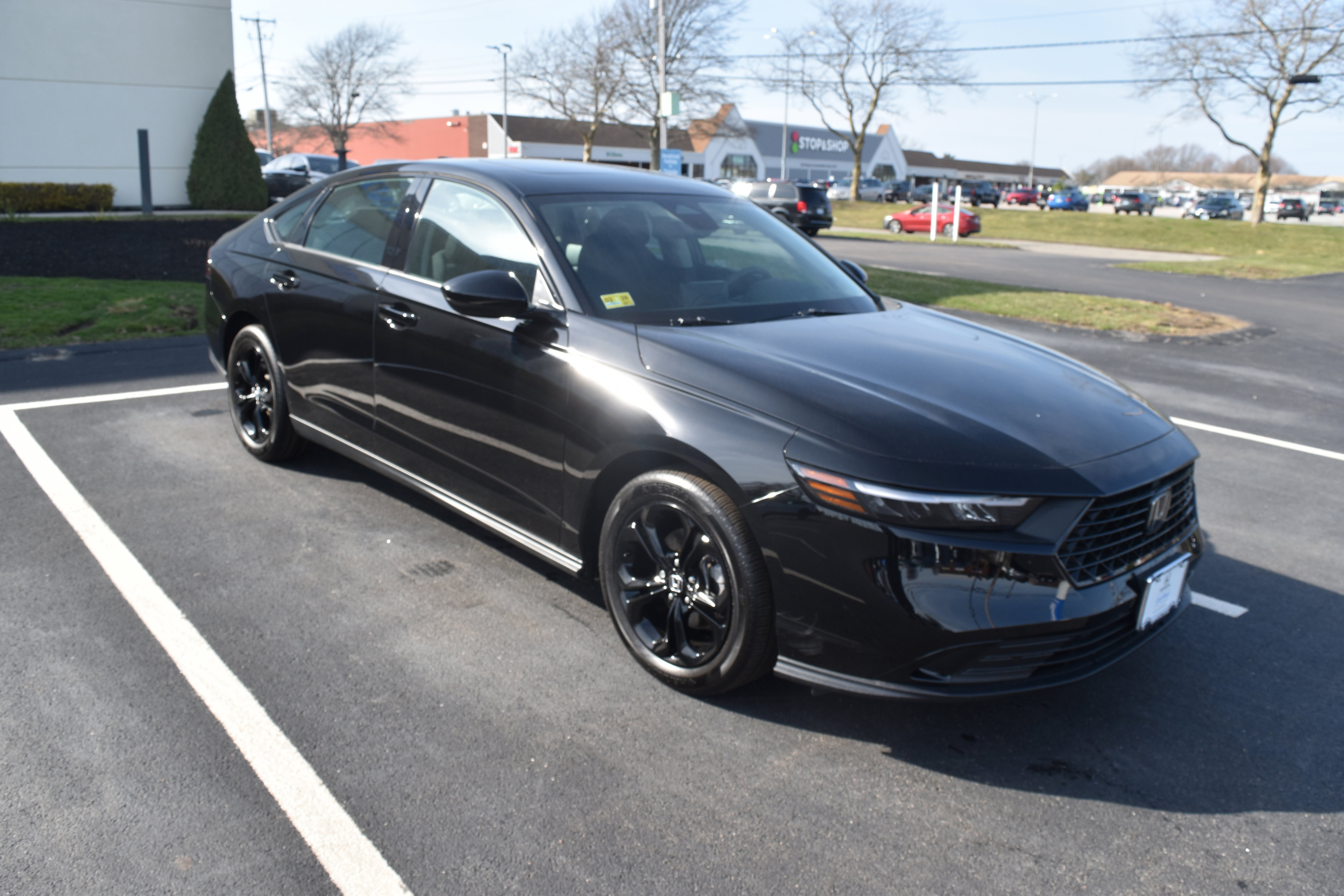 Used 2025 Honda Accord SE image 2