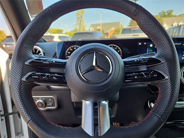 New 2024 Mercedes-Benz GLB 250 4MATIC image 18