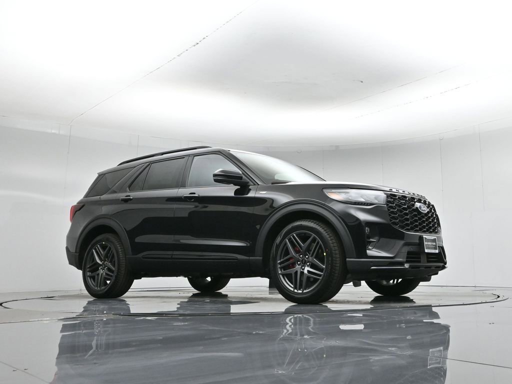 New 2026 Ford Explorer ST-Line w/ ST-Line Street Pack image 3