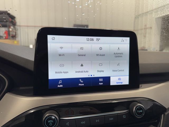 Used 2020 Ford Escape SE image 18