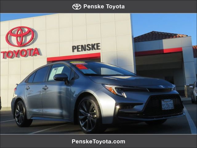 Certified 2025 Toyota Corolla SE w/ Convenience Package image 1